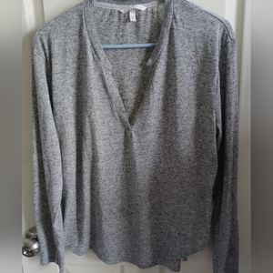 VS long sleeve tee. NWOT